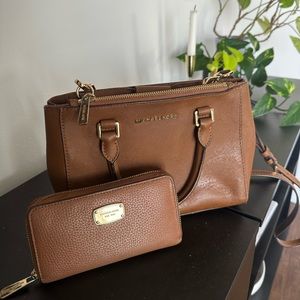 MICHAEL KORS BROWN MATCHING PURSE AND WALLET